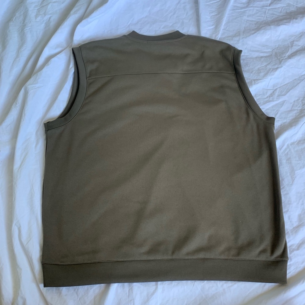 Men’s Nike Fit Dry Golf Vest In Great Condition! - Picture 4 of 4